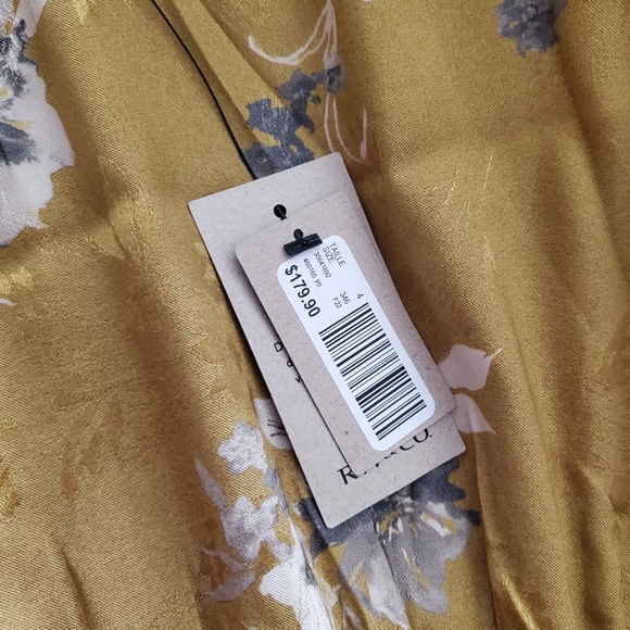 *NWT* RW&CO. Fitted Long sleeve Dress with floral Jacquard Fabric - Picture 4 of 4